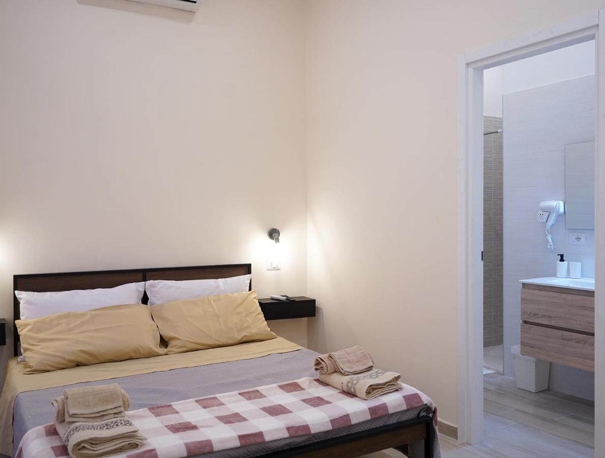 Giulia'S Home เนเปิลส์ ภายนอก รูปภาพ